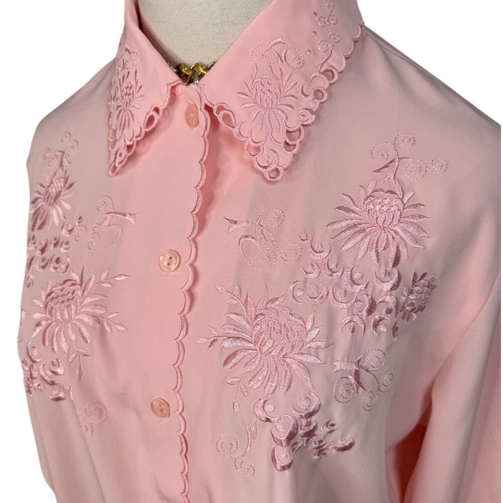 Vintage Pink Floral Embroidered Scalloped Trim Button Front Blouse size Medium - Picture 5 of 12